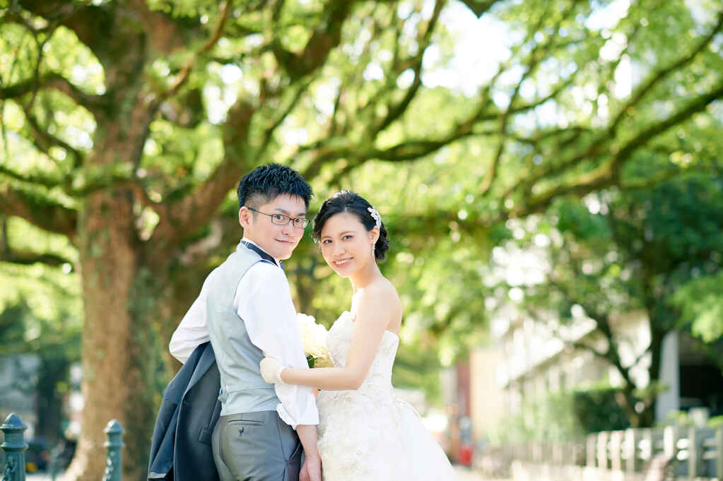 フォトウェディング&前撮り／ドレスロケ・県庁楠並木通り